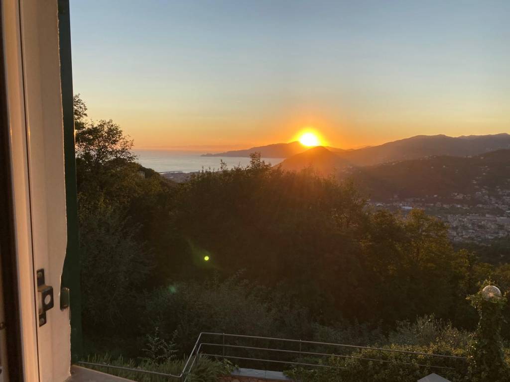 casa indipendente in vendita a Cogorno