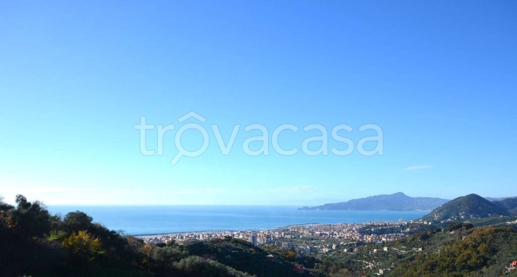 casa indipendente in vendita a Cogorno