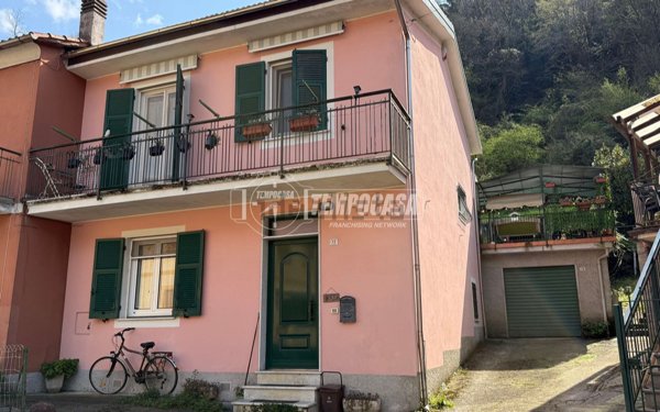 casa indipendente in vendita a Cogorno in zona Panesi