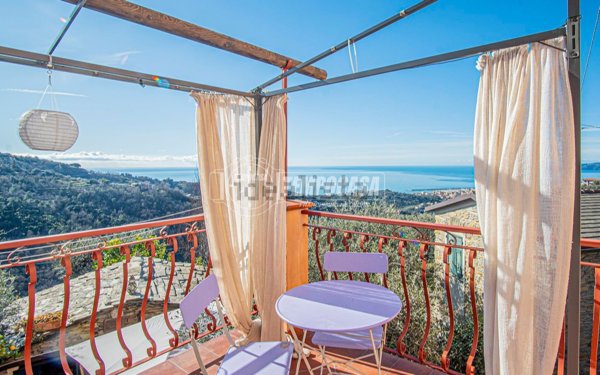 casa indipendente in vendita a Cogorno