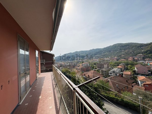 casa indipendente in vendita a Cogorno in zona San Salvatore