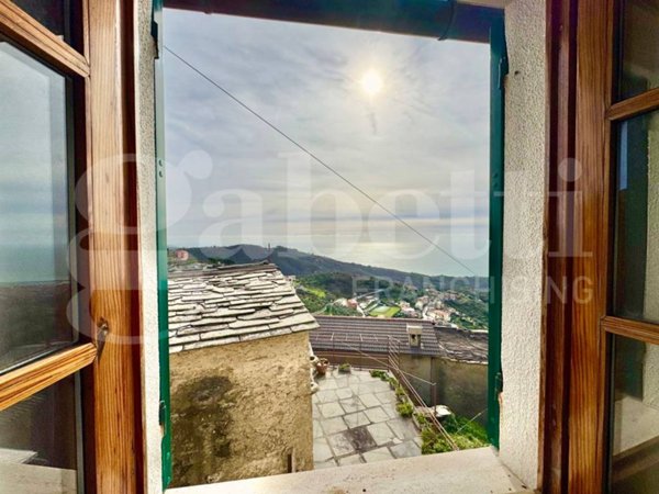 casa indipendente in vendita a Cogorno in zona Chiappe