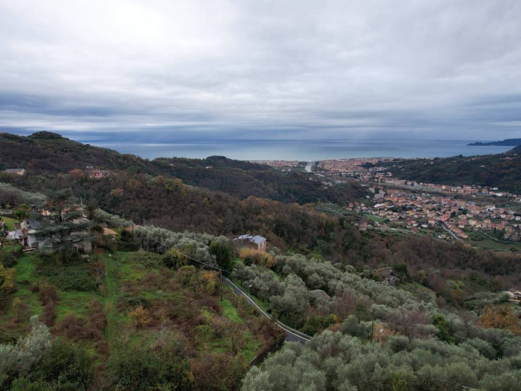 appartamento in vendita a Cogorno in zona Breccanecca