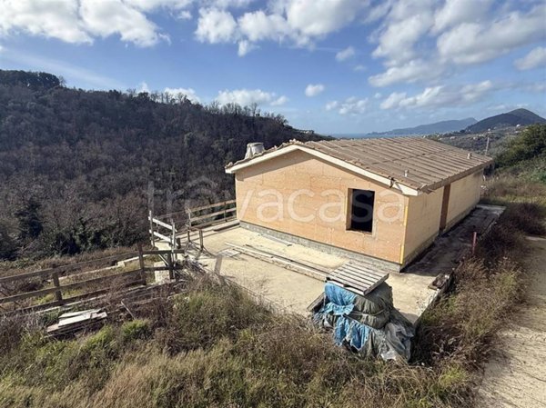 casa indipendente in vendita a Cogorno in zona San Salvatore