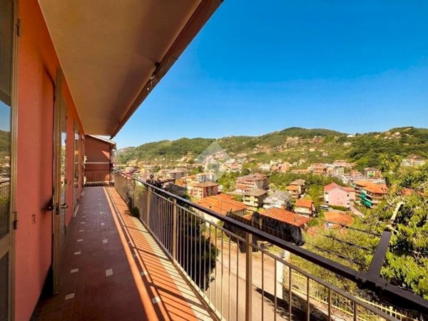casa indipendente in vendita a Cogorno in zona San Salvatore