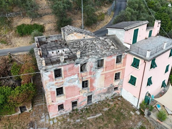casale in vendita a Cogorno in zona Chiappe