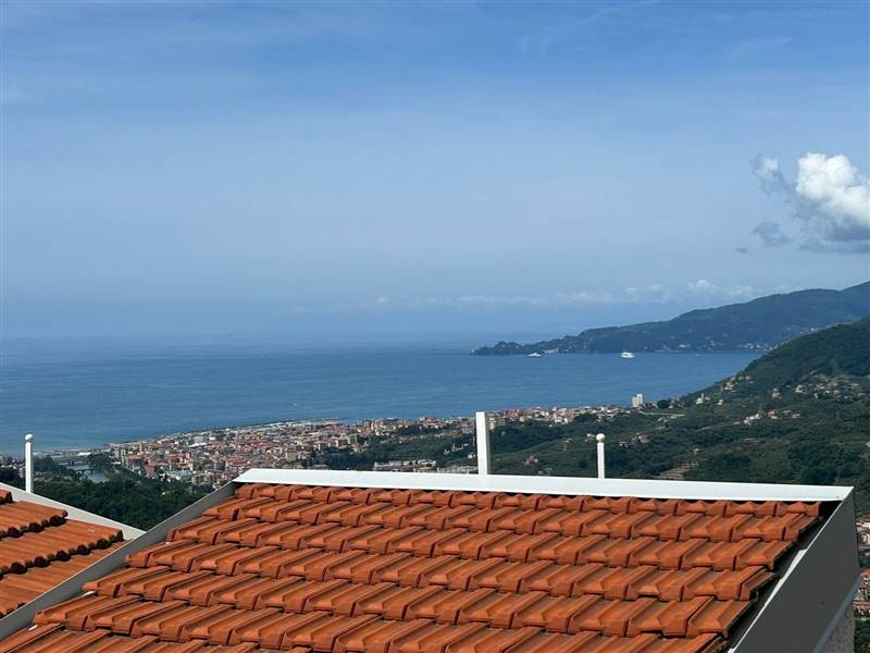 appartamento in vendita a Cogorno in zona Breccanecca