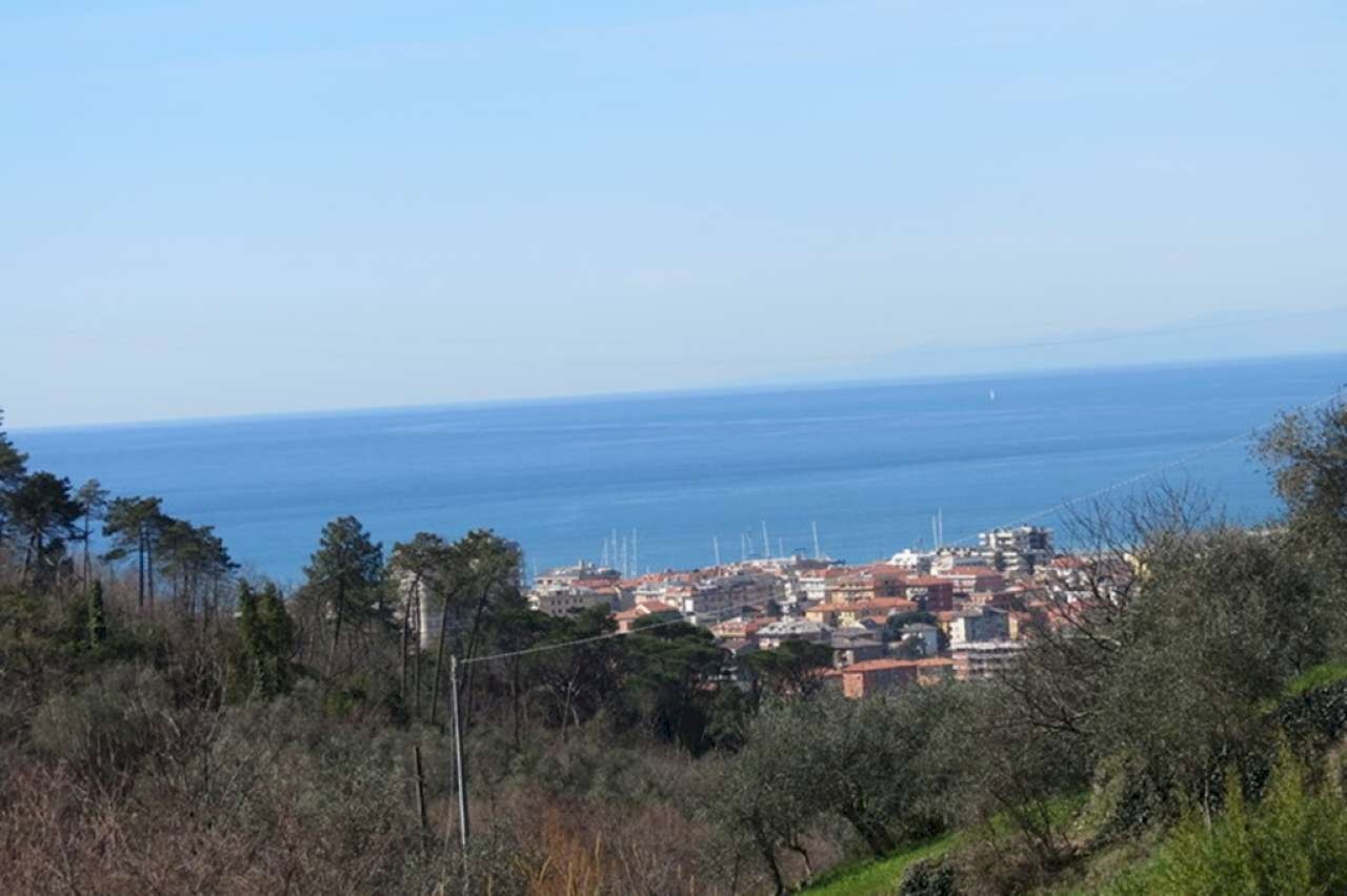 casale in vendita a Cogorno in zona Chiappe