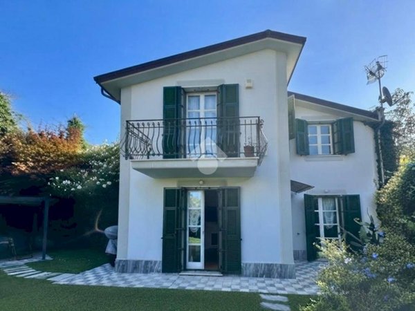 casa indipendente in vendita a Cogorno in zona San Salvatore