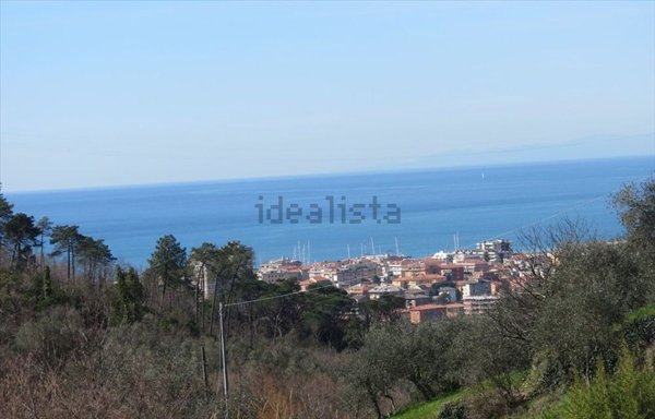 casale in vendita a Cogorno in zona Chiappe