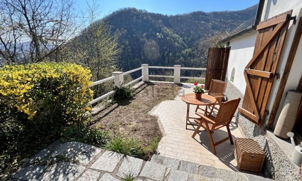 casa semindipendente in vendita a Coreglia Ligure