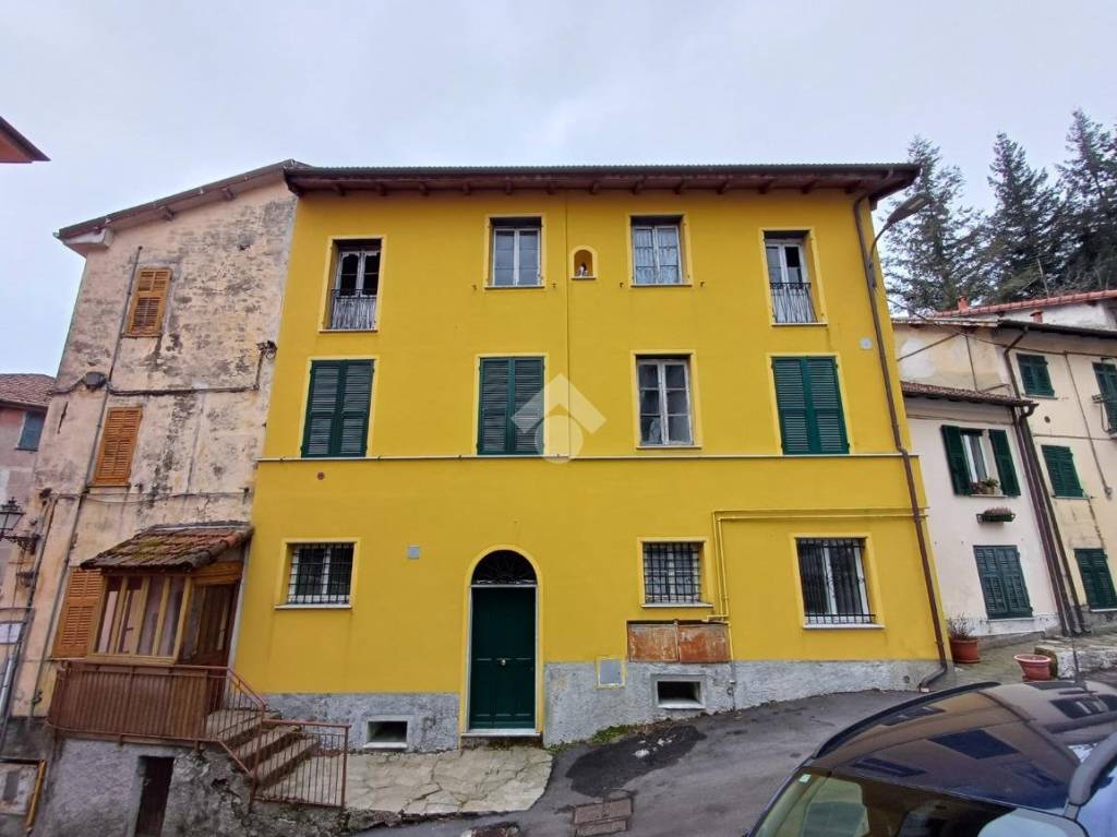 appartamento in vendita a Crocefieschi