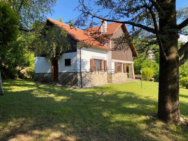 casa indipendente in vendita a Crocefieschi