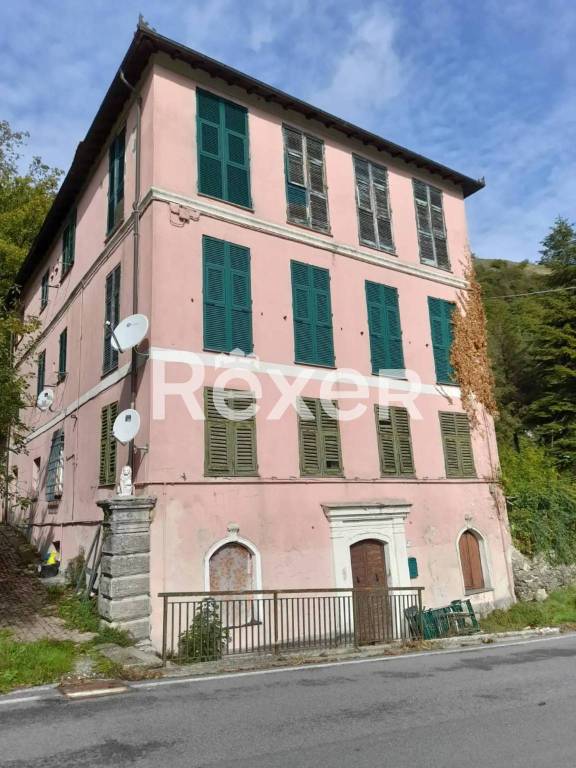 appartamento in vendita a Crocefieschi