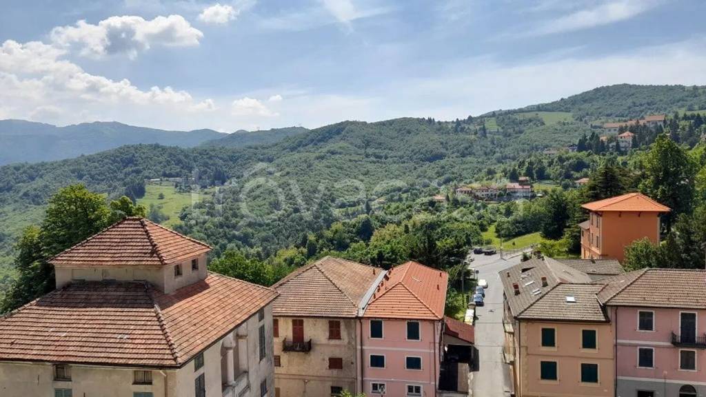 appartamento in vendita a Crocefieschi in zona Preria