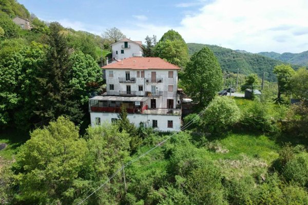 casa semindipendente in vendita a Crocefieschi