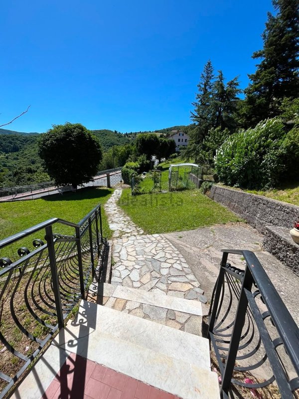 appartamento in vendita a Crocefieschi in zona Preria