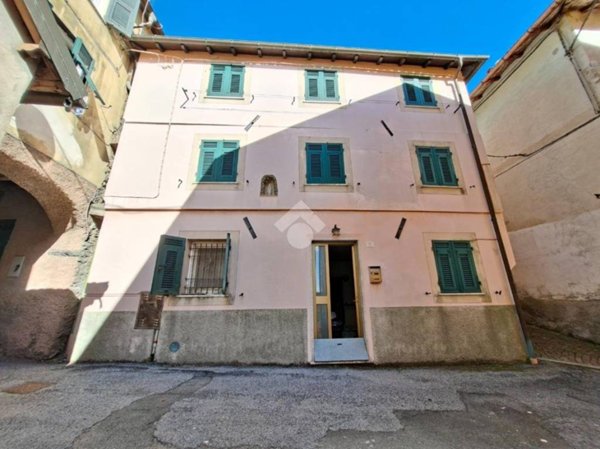 casa indipendente in vendita a Crocefieschi in zona Preria