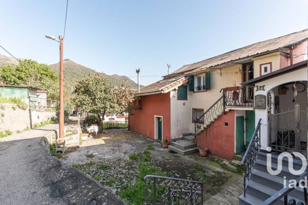 casa indipendente in vendita a Davagna