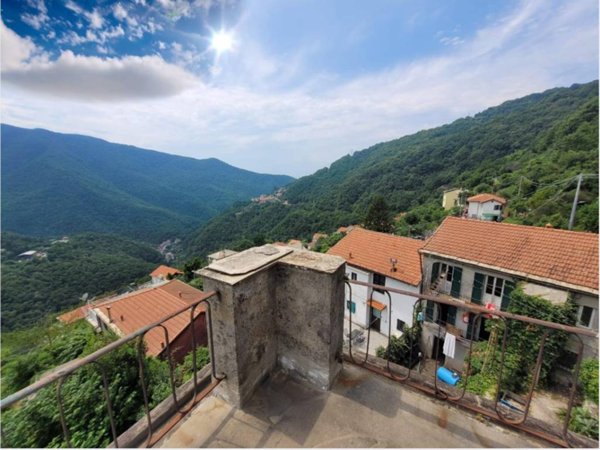 casa indipendente in vendita a Davagna