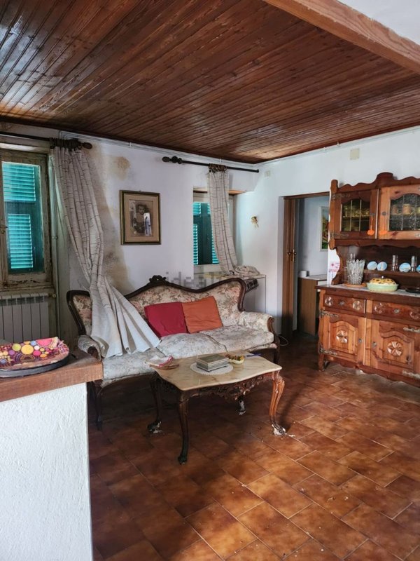 appartamento in vendita a Davagna in zona Calvari