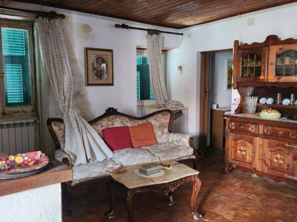 appartamento in vendita a Davagna in zona Calvari