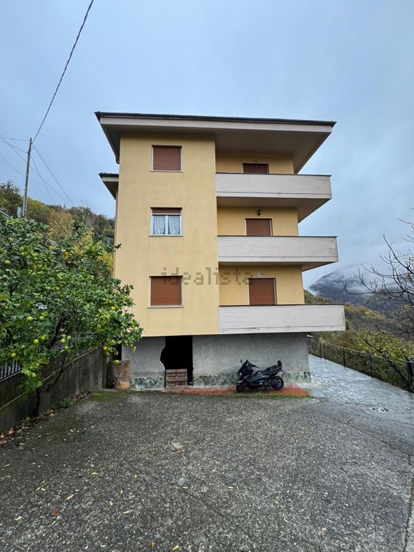 casa indipendente in vendita a Davagna
