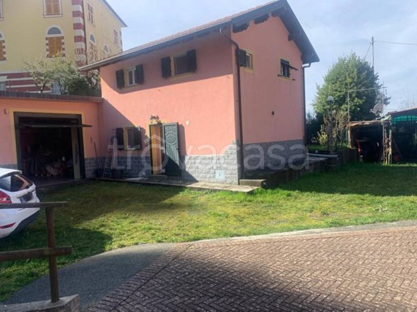 casa indipendente in vendita a Davagna
