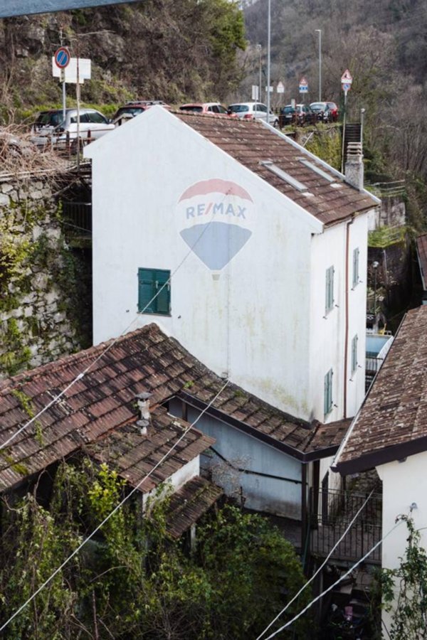 casa indipendente in vendita a Davagna