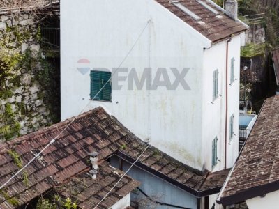 casa indipendente in vendita a Davagna