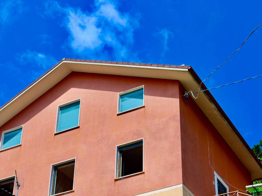 casa indipendente in vendita a Davagna