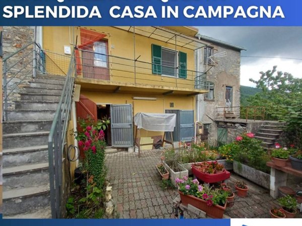 casa indipendente in vendita a Davagna