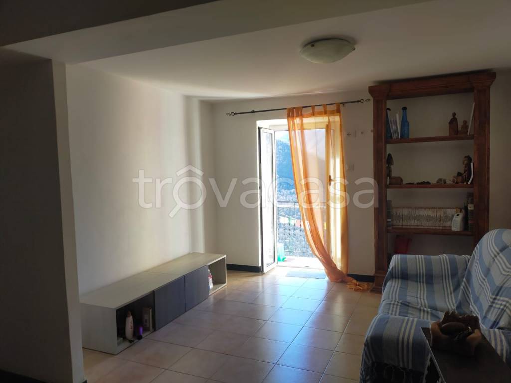 casa indipendente in vendita a Davagna
