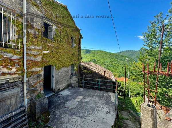 casa indipendente in vendita a Davagna in zona Rosso