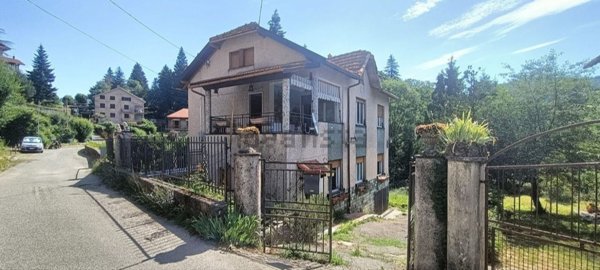 casa indipendente in vendita a Davagna
