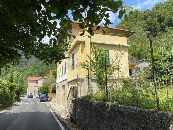 appartamento in vendita a Davagna in zona Moranego