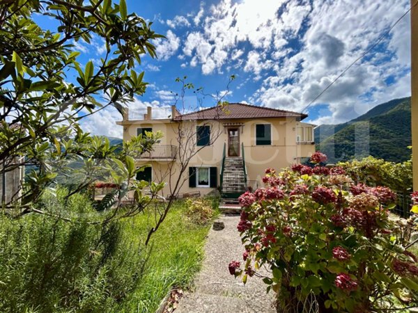 appartamento in vendita a Davagna