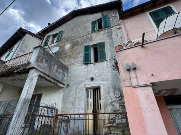 casa indipendente in vendita a Davagna