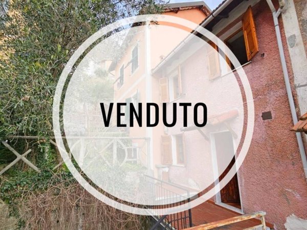 casa indipendente in vendita a Davagna in zona Moranego
