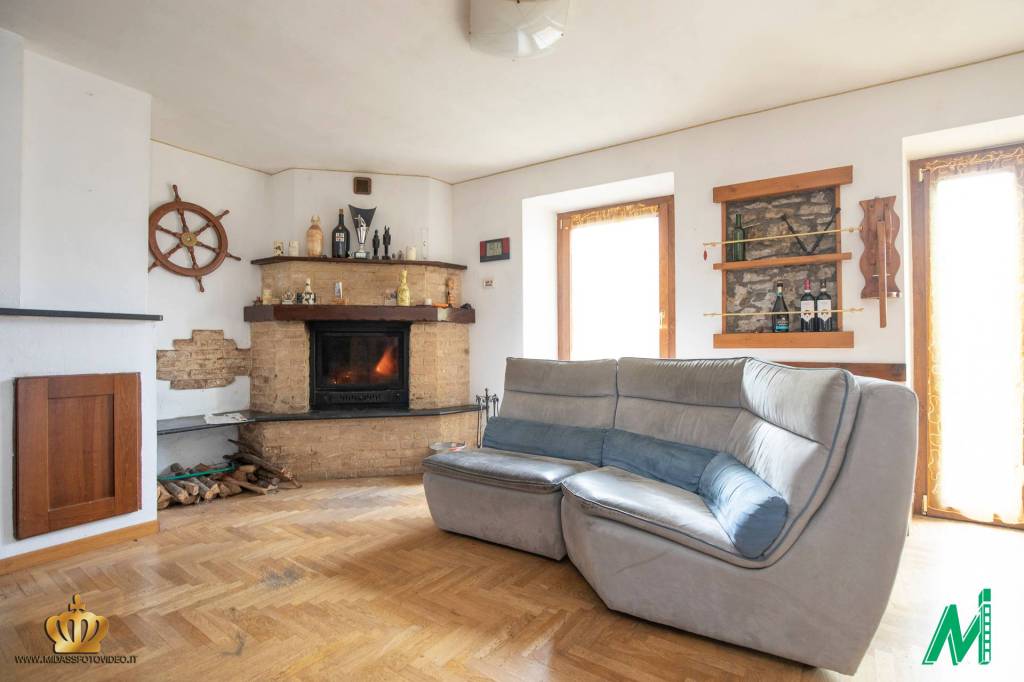 appartamento in vendita a Davagna in zona Calvari