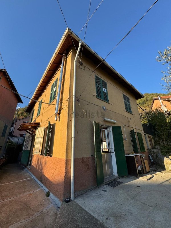 casa indipendente in vendita a Davagna
