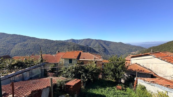 casa indipendente in vendita a Davagna in zona Rosso