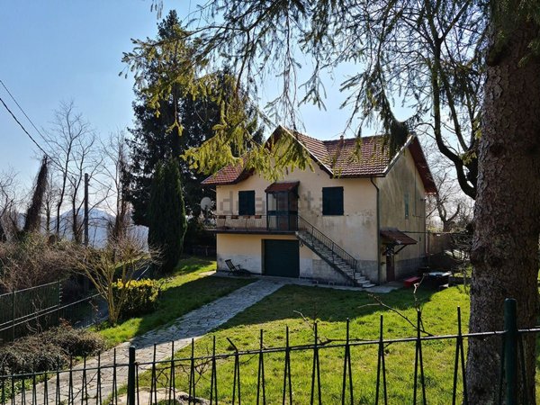 casa indipendente in vendita a Davagna