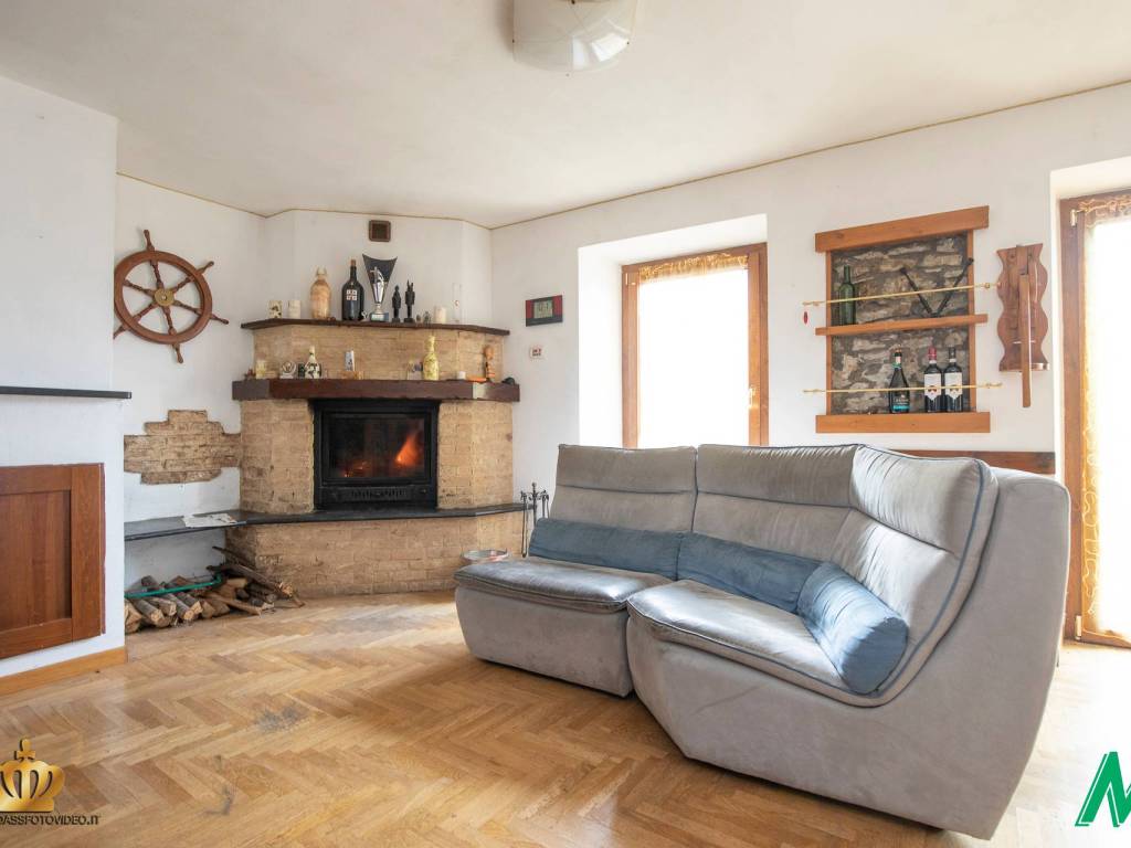 appartamento in vendita a Davagna in zona Calvari
