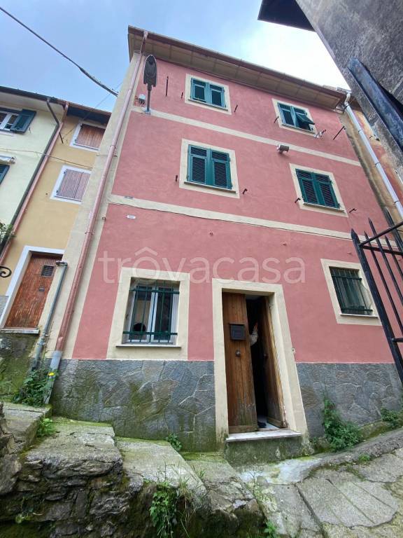 casa indipendente in vendita a Davagna in zona Calvari