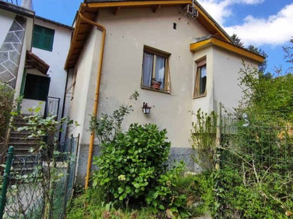 casa indipendente in vendita a Davagna in zona Moranego
