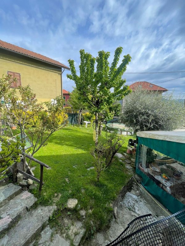 appartamento in vendita a Davagna in zona Moranego