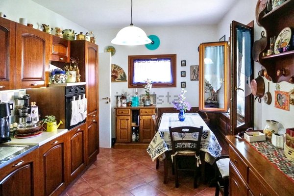 appartamento in vendita a Davagna in zona Calvari