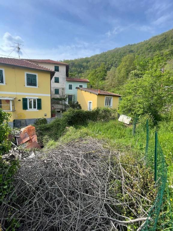 casa indipendente in vendita a Davagna in zona Moranego