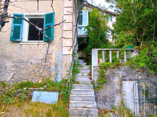 appartamento in vendita a Davagna in zona Rosso